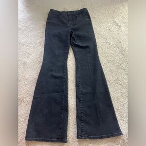 Black Good American Straight Jeans (worn once) great condition size 6/28